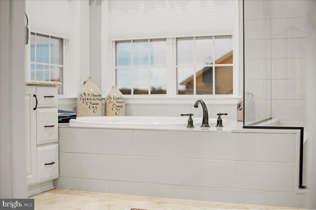 FENTONS CORNER - Residential