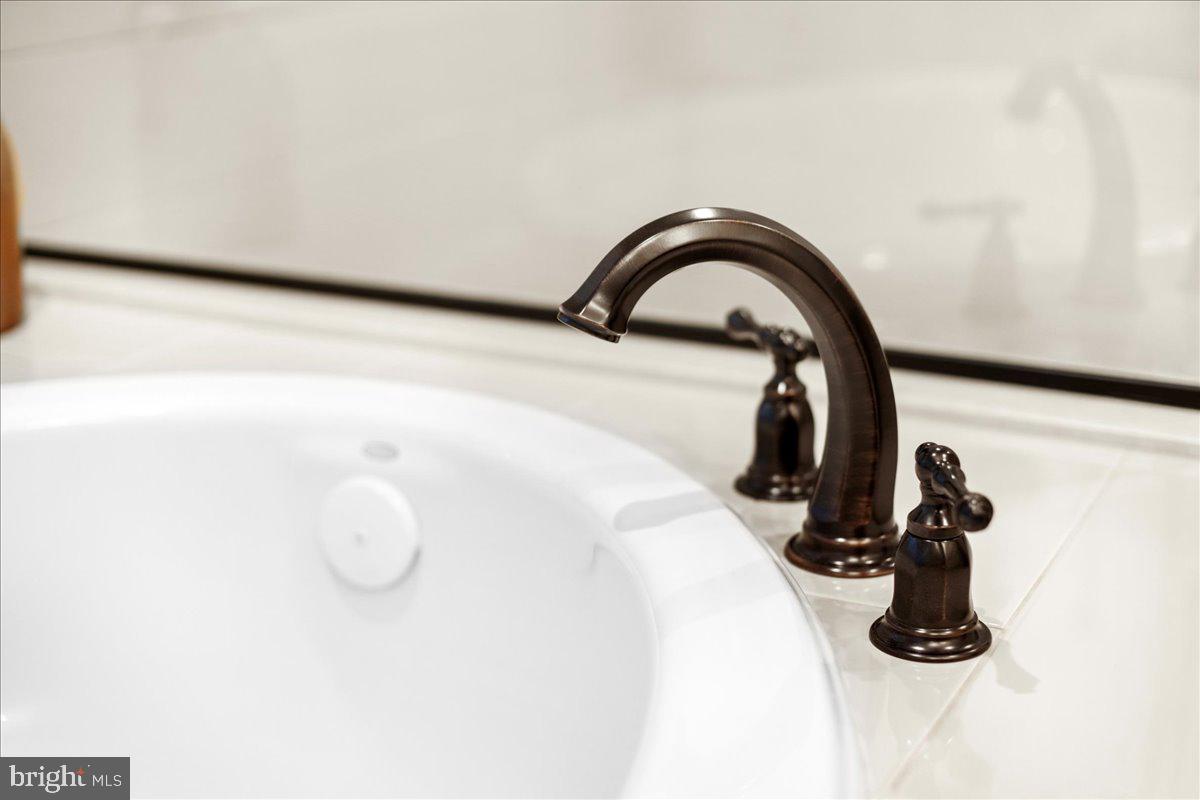 FENTONS CORNER - Residential