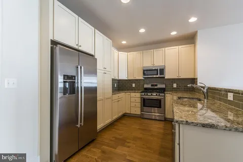 600 S 24th Street Unit 213, Philadelphia, PA MLS: PAPH2457168