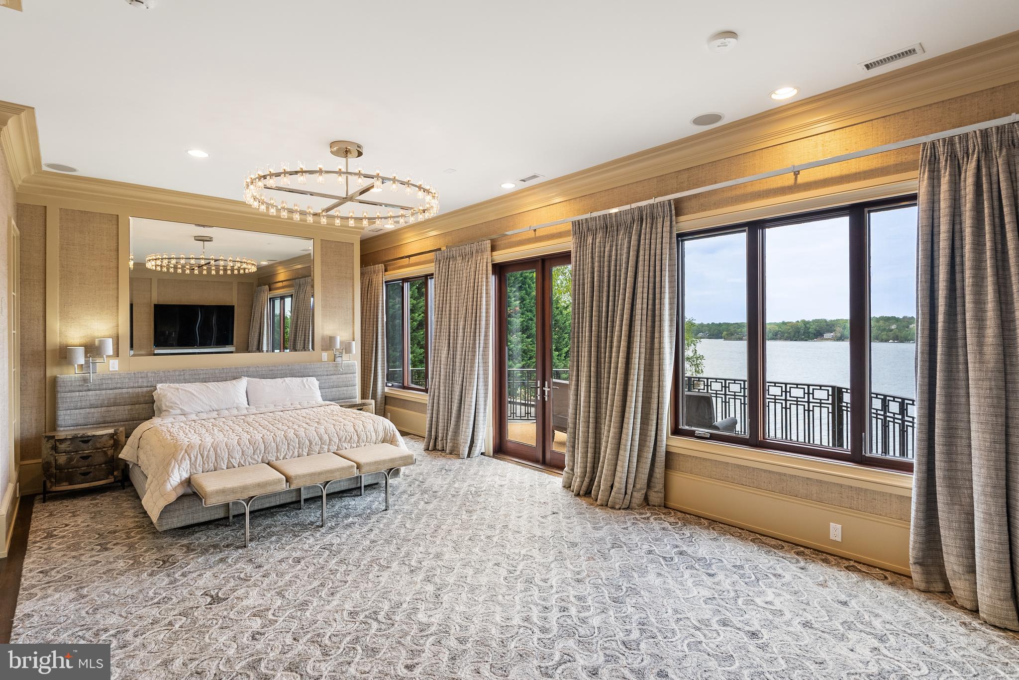 DOWNS ON THE SEVERN - Residential