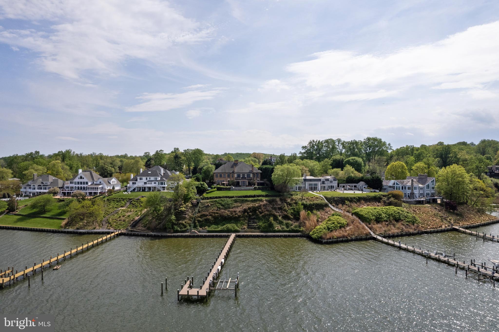 DOWNS ON THE SEVERN - Residential