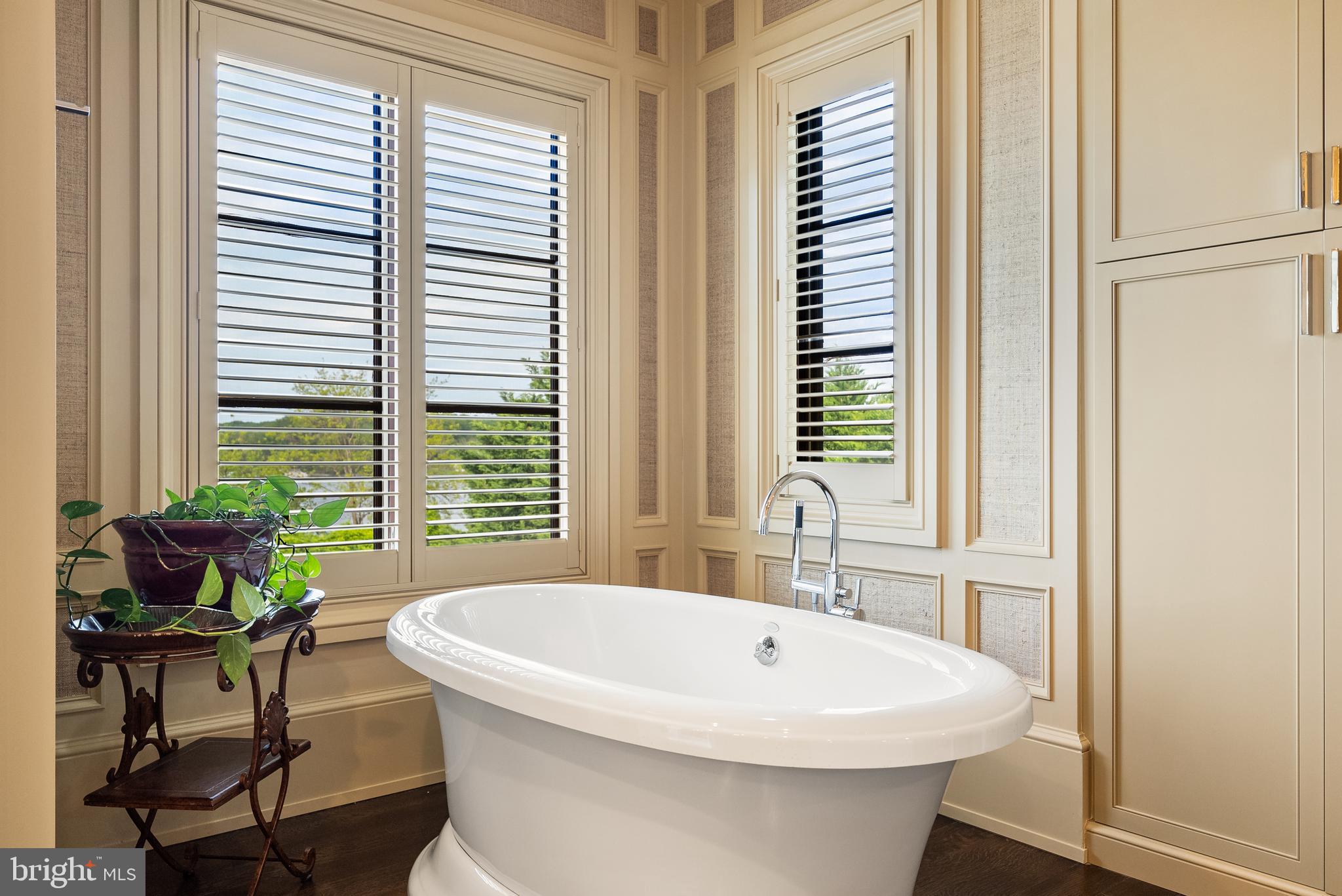DOWNS ON THE SEVERN - Residential