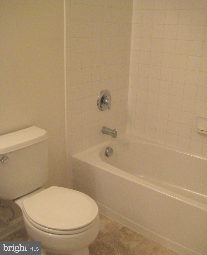 KATIES GROVE - Residential Lease