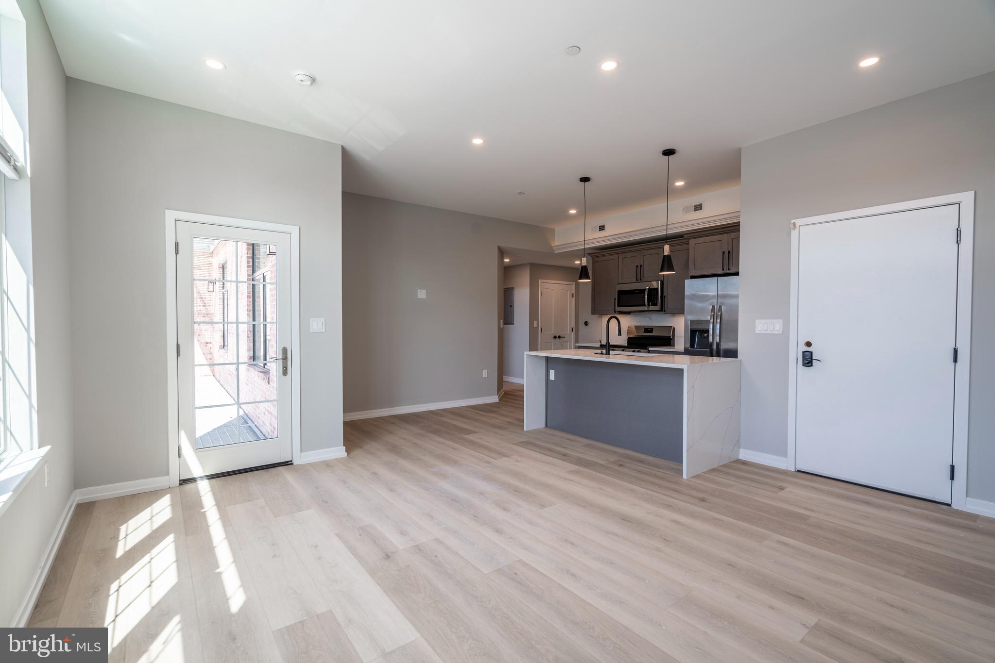 GRADUATE HOSPITAL - Residential Lease