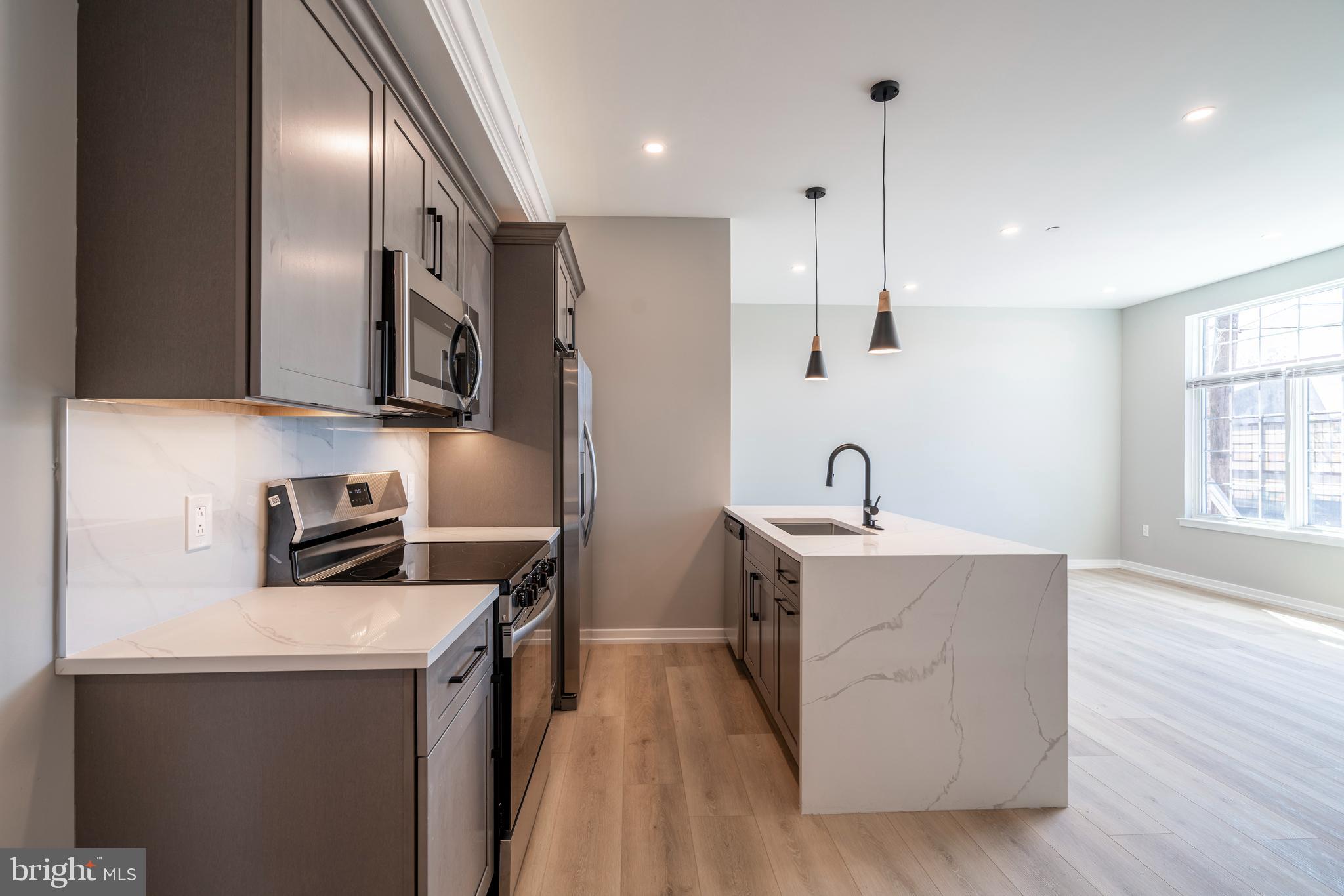 GRADUATE HOSPITAL - Residential Lease