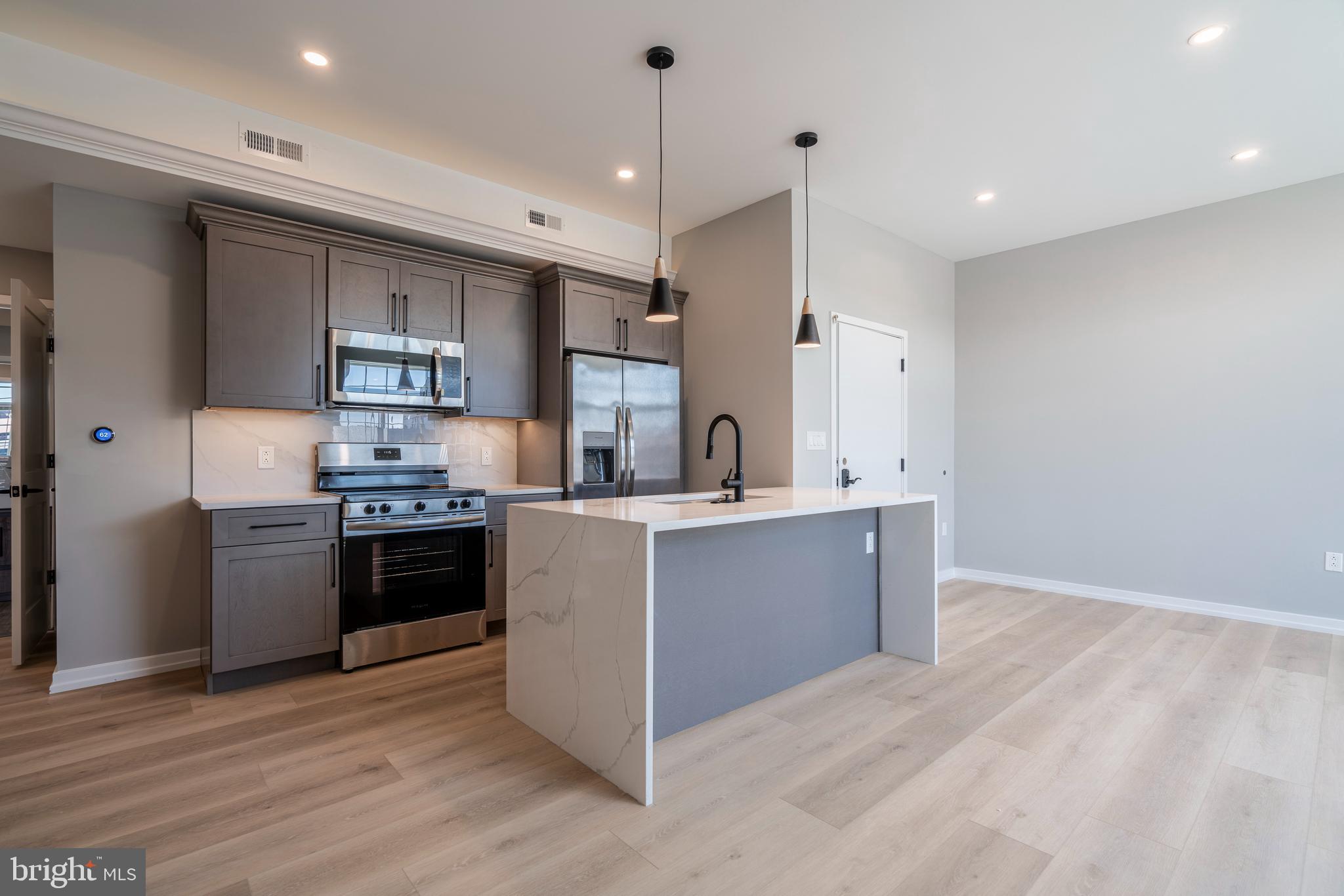 GRADUATE HOSPITAL - Residential Lease