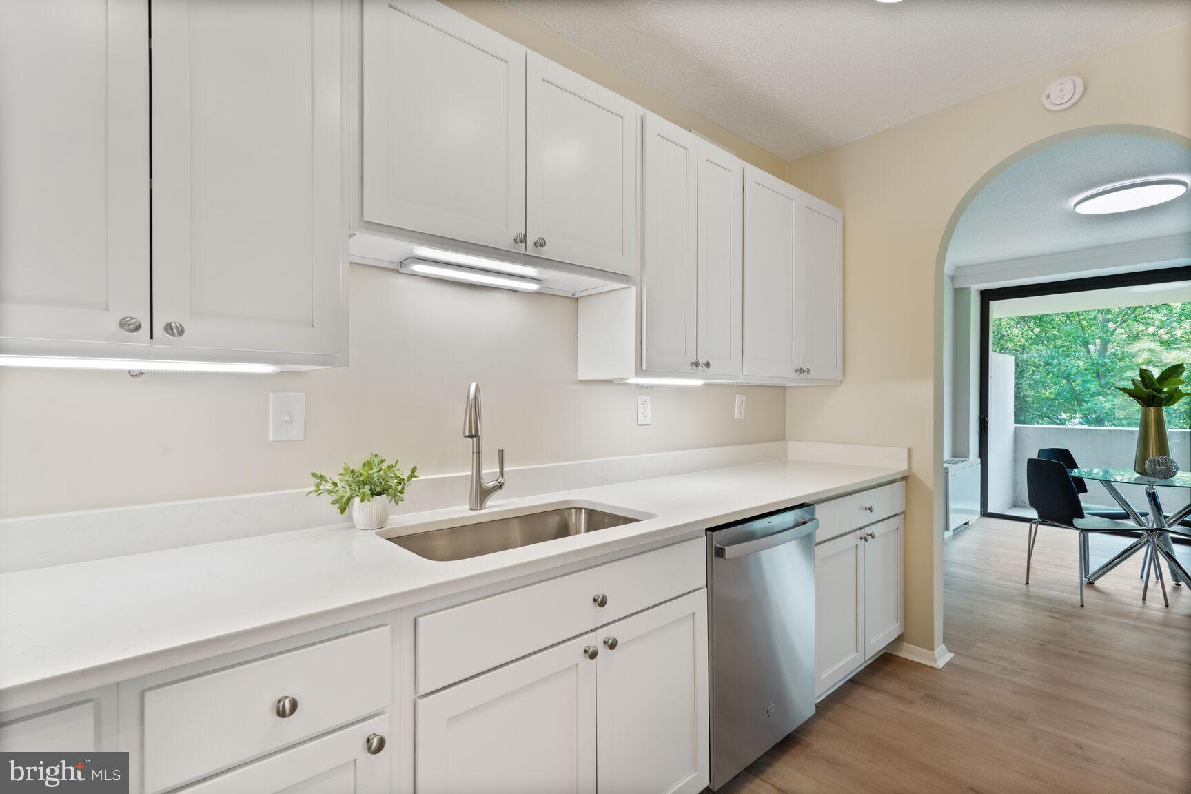 HYDE PARK - Residential