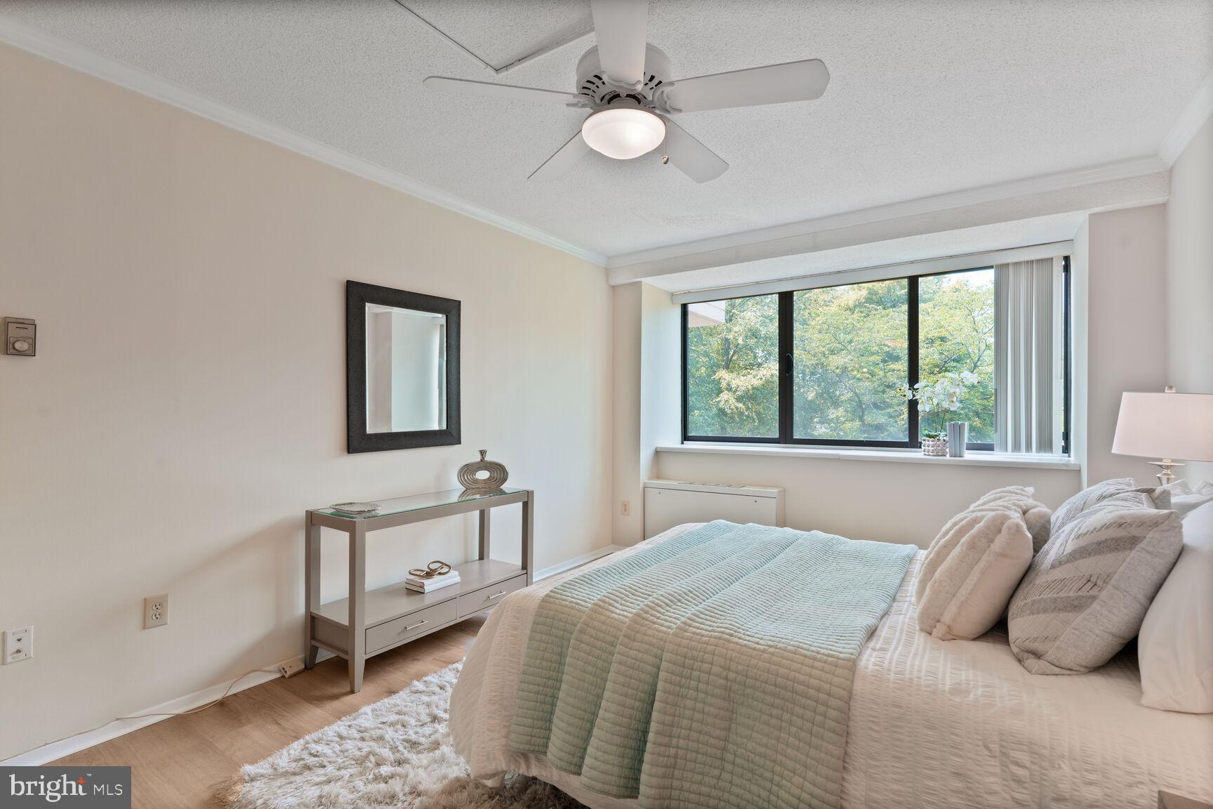 HYDE PARK - Residential