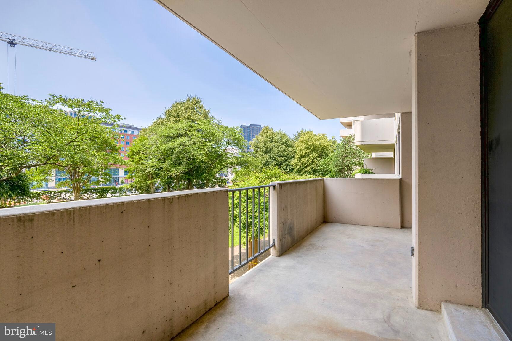 HYDE PARK - Residential