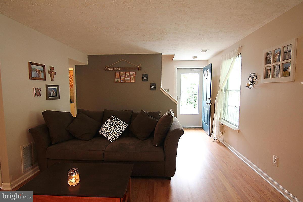 WHISPERING WOODS - Residential