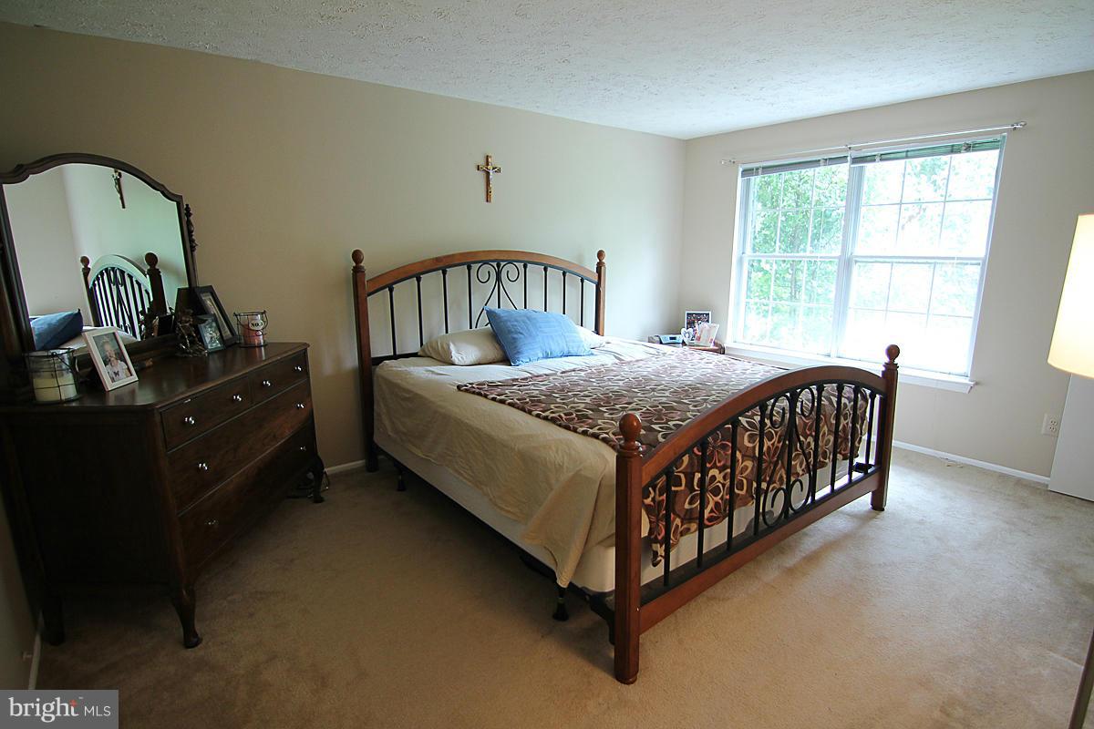 WHISPERING WOODS - Residential