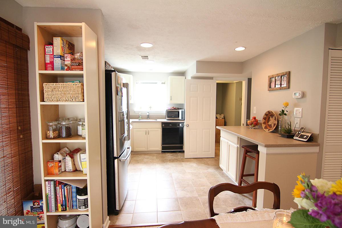 WHISPERING WOODS - Residential