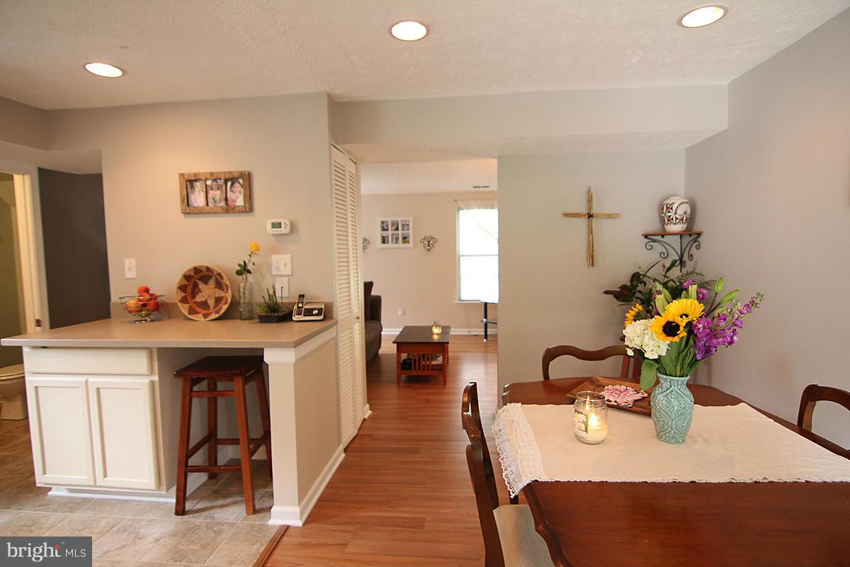 WHISPERING WOODS - Residential