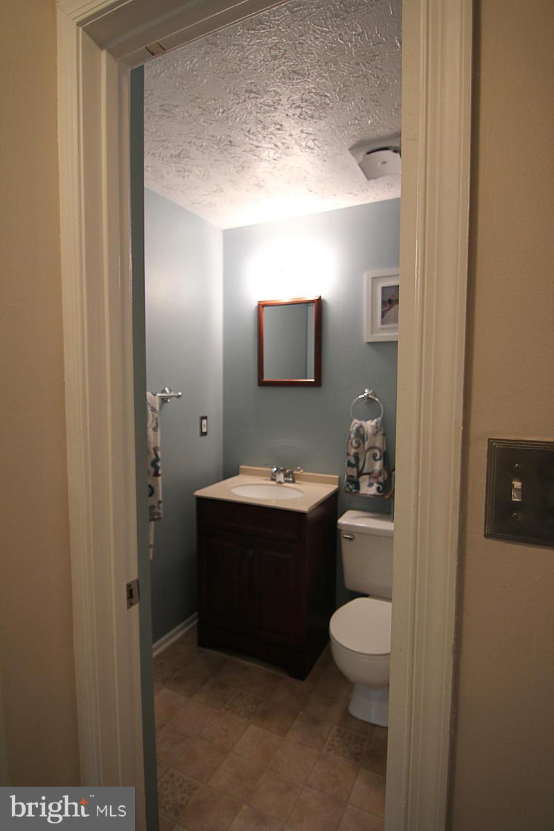 WHISPERING WOODS - Residential