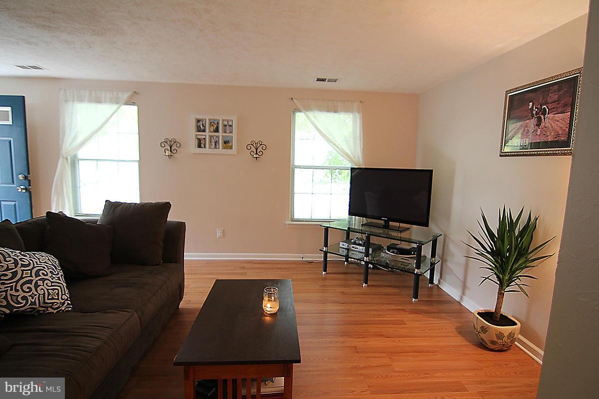 WHISPERING WOODS - Residential