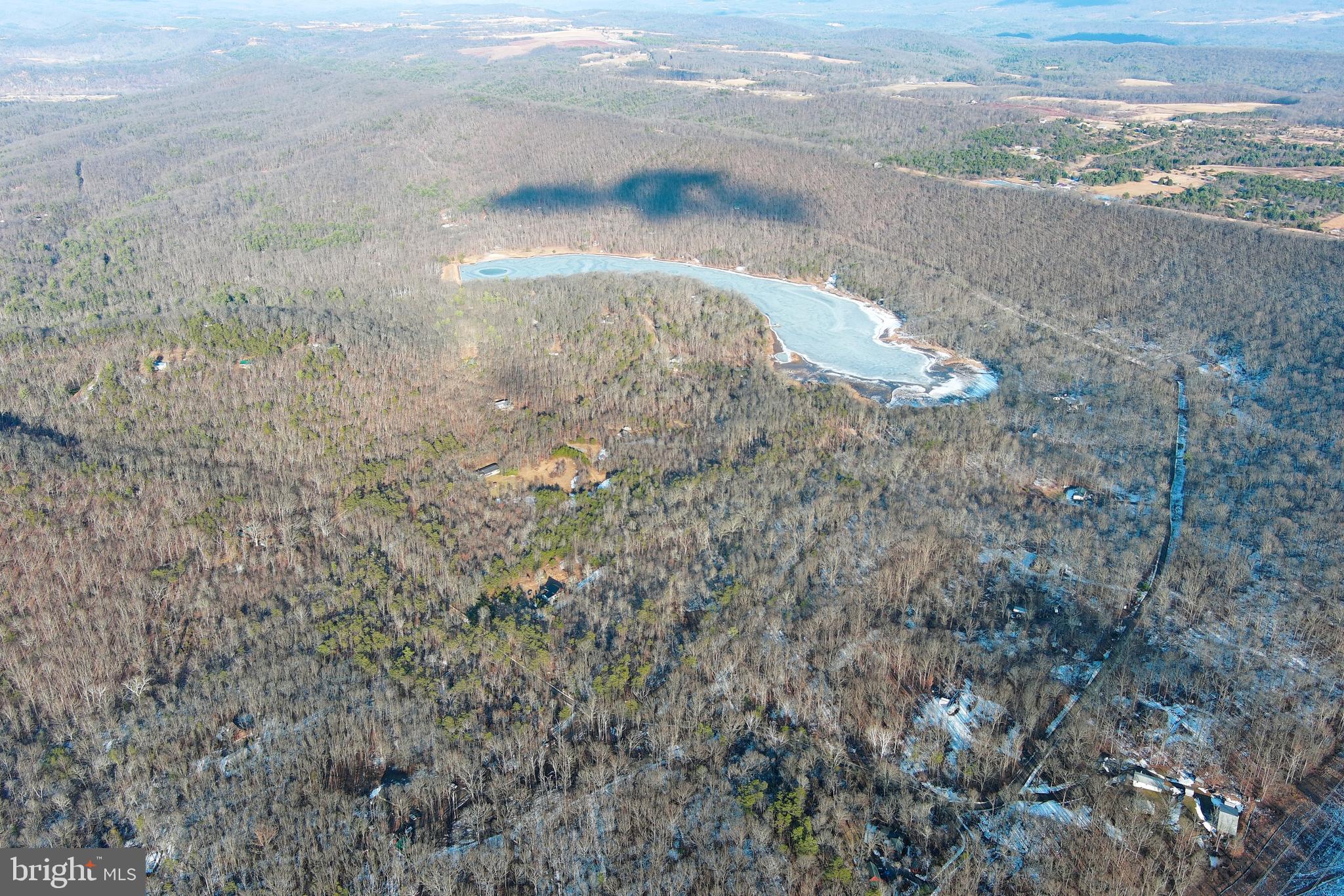LAKE FERNDALE - Land