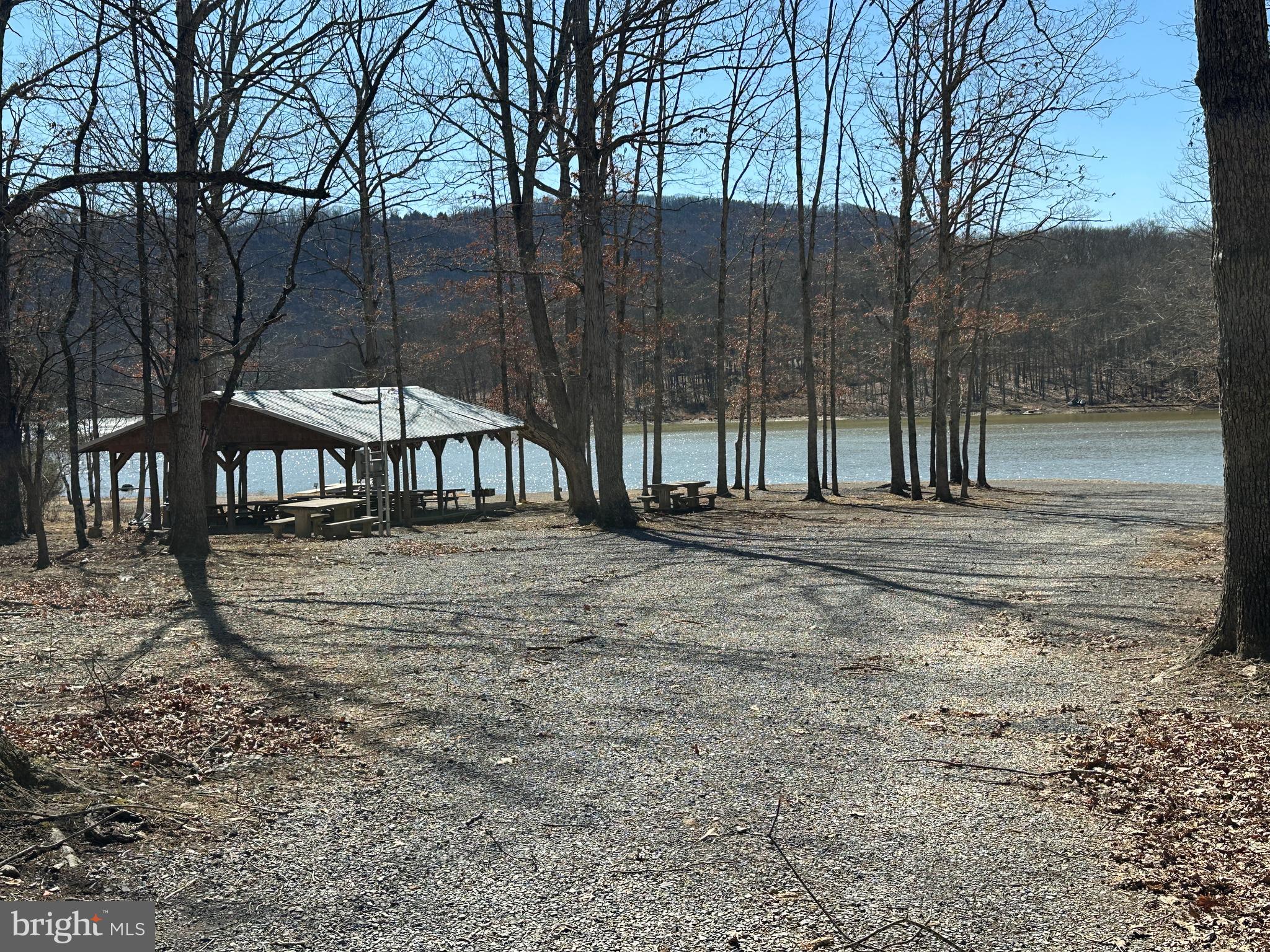 LAKE FERNDALE - Land