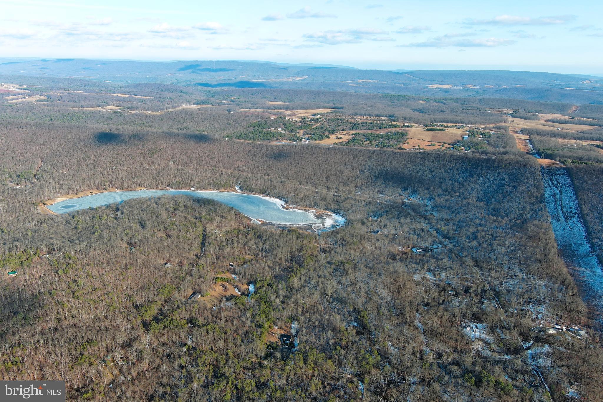 LAKE FERNDALE - Land
