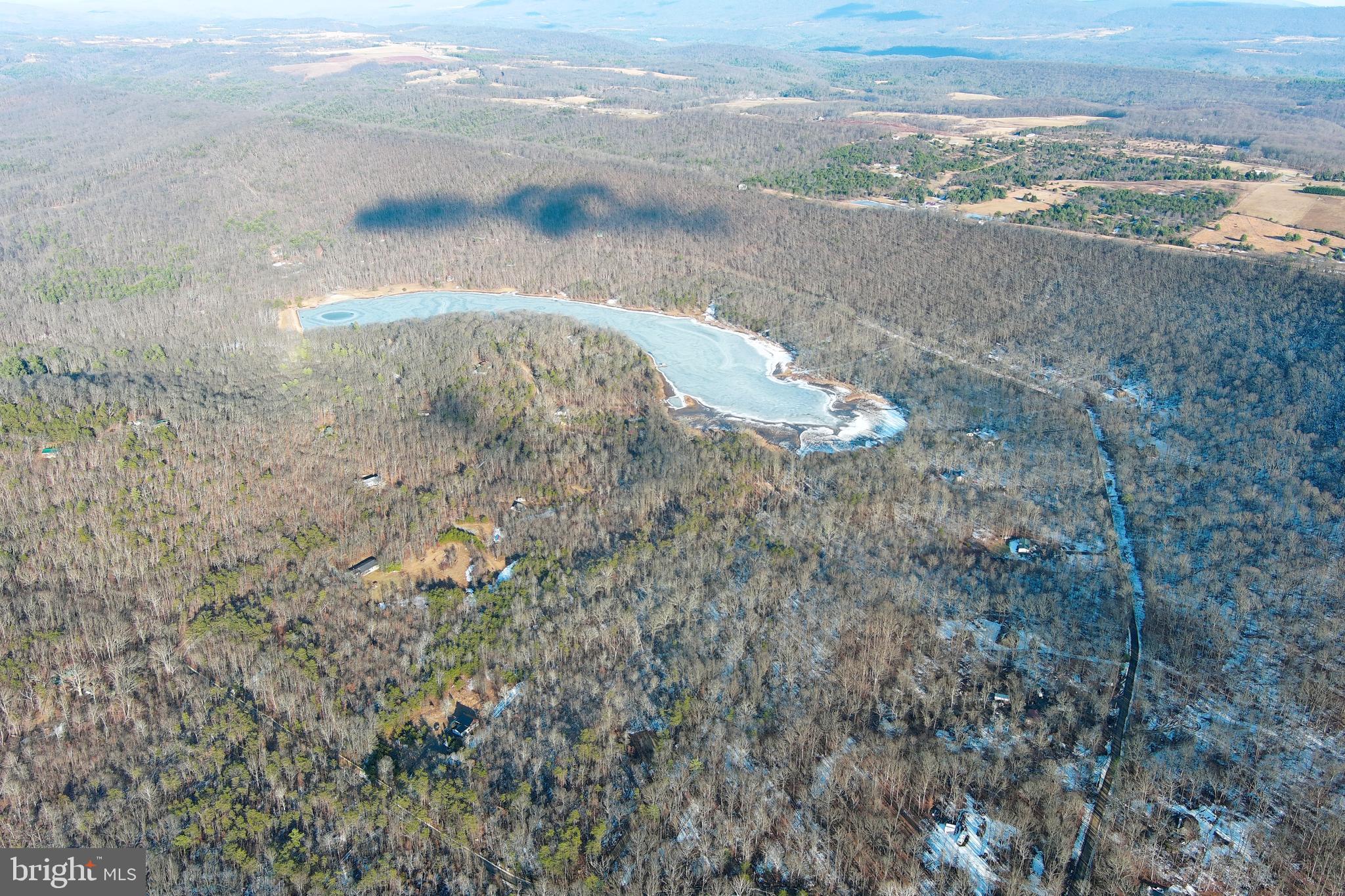 LAKE FERNDALE - Land