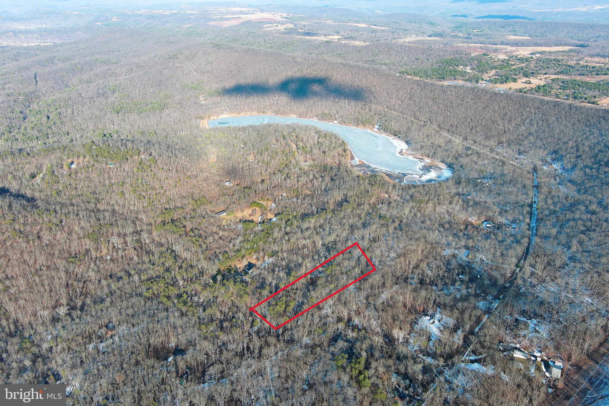 LAKE FERNDALE - Land