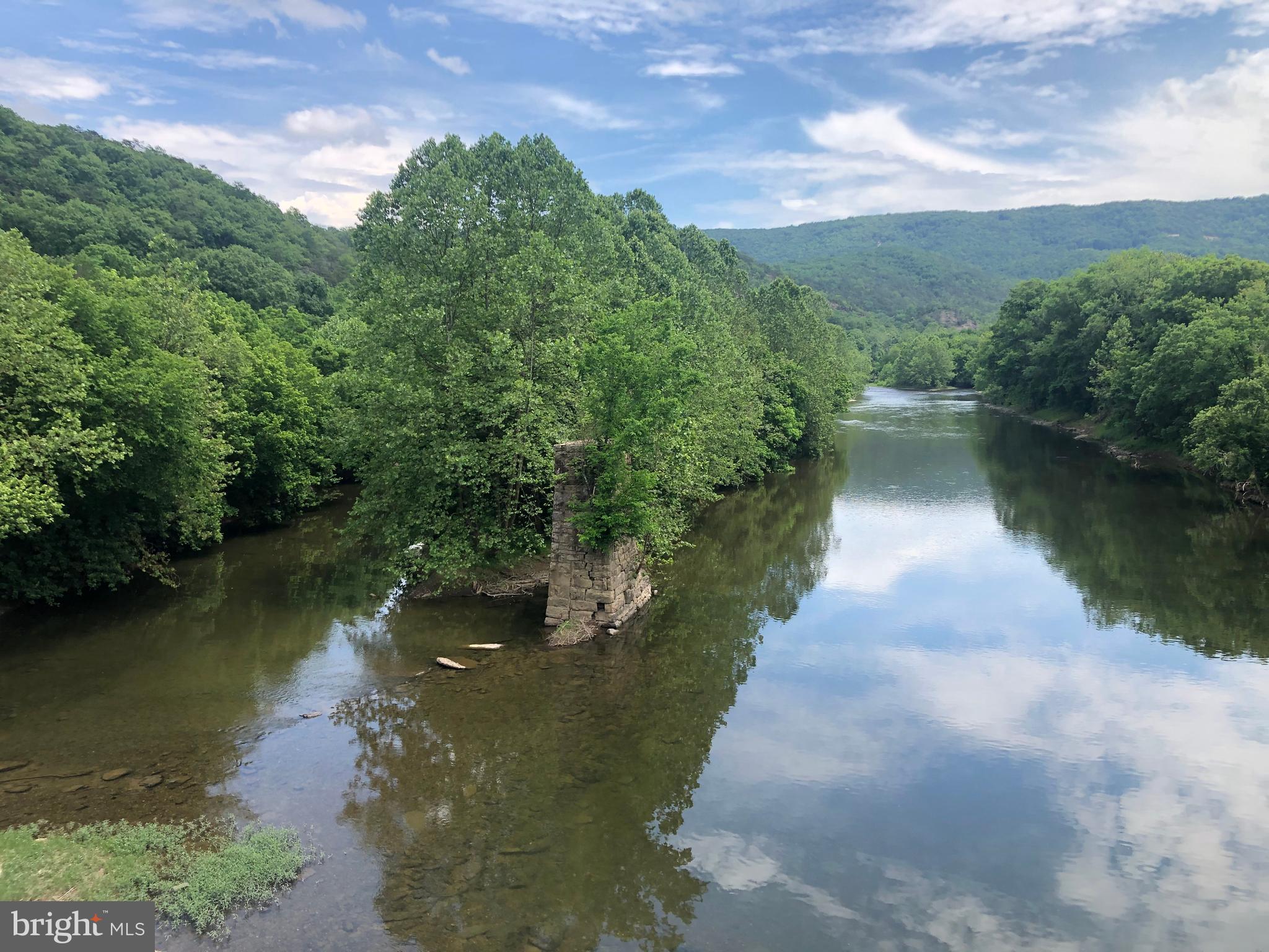 LAKE FERNDALE - Land