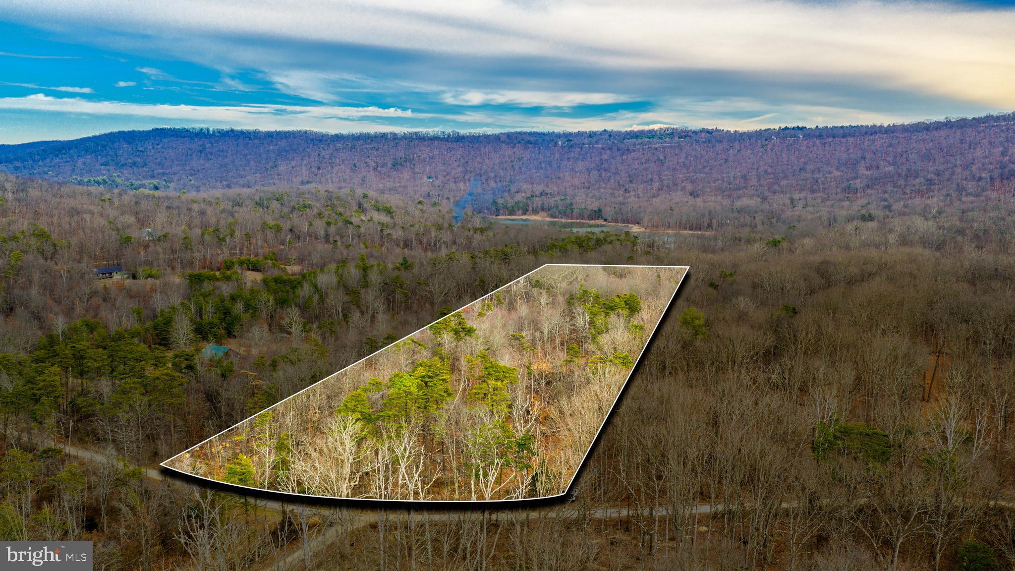 LAKE FERNDALE - Land