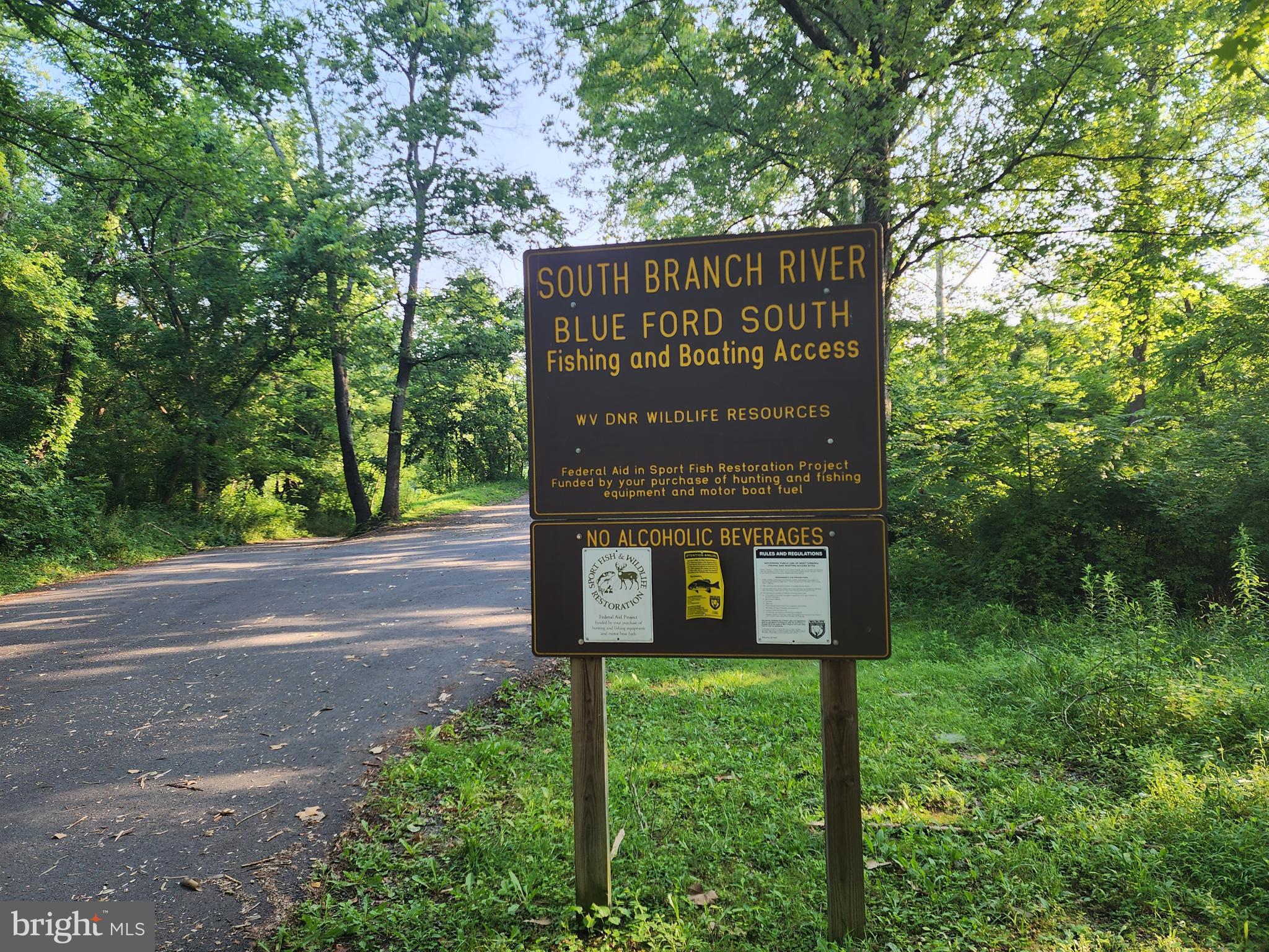 LAKE FERNDALE - Land