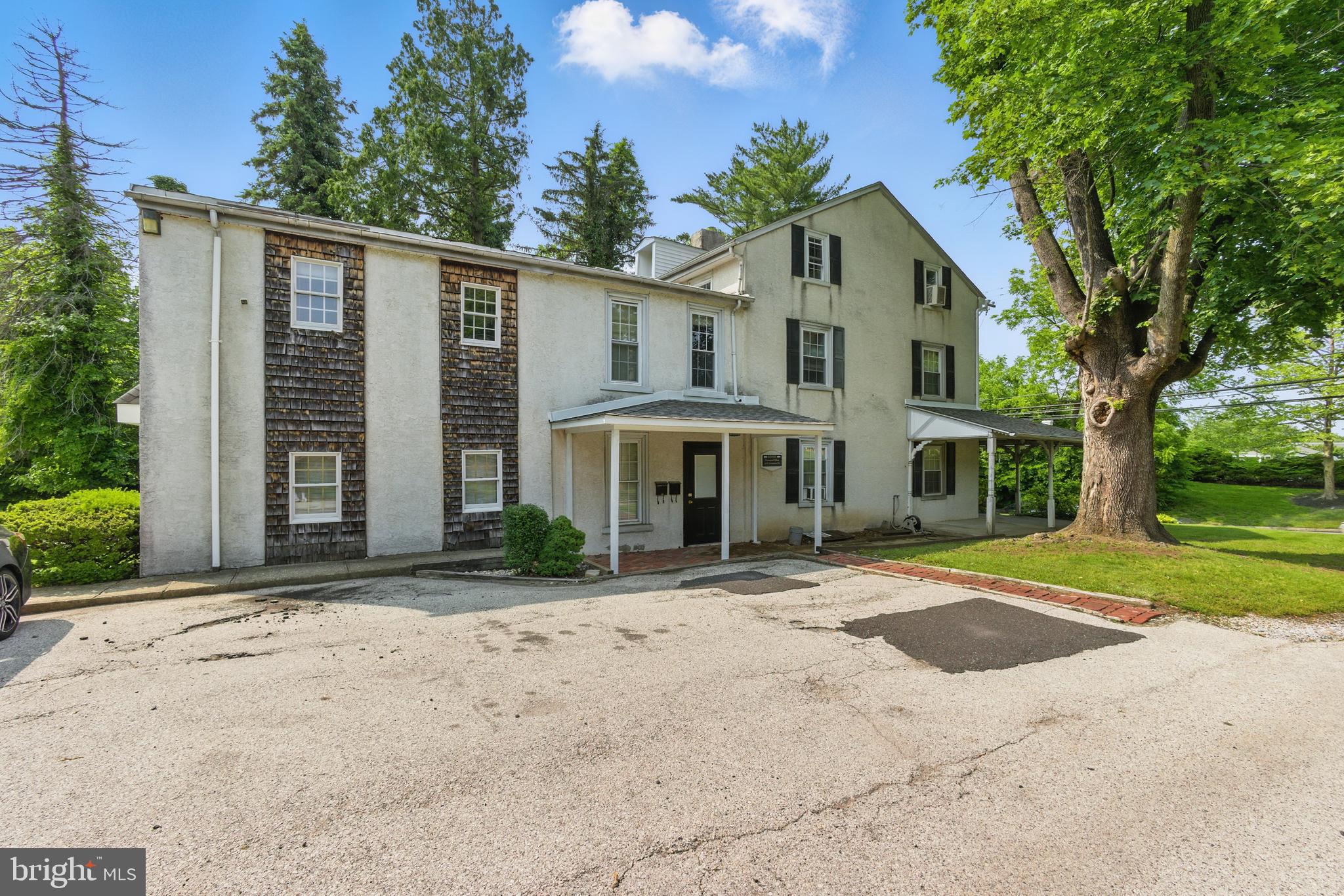 111 W GERMANTOWN PIKE