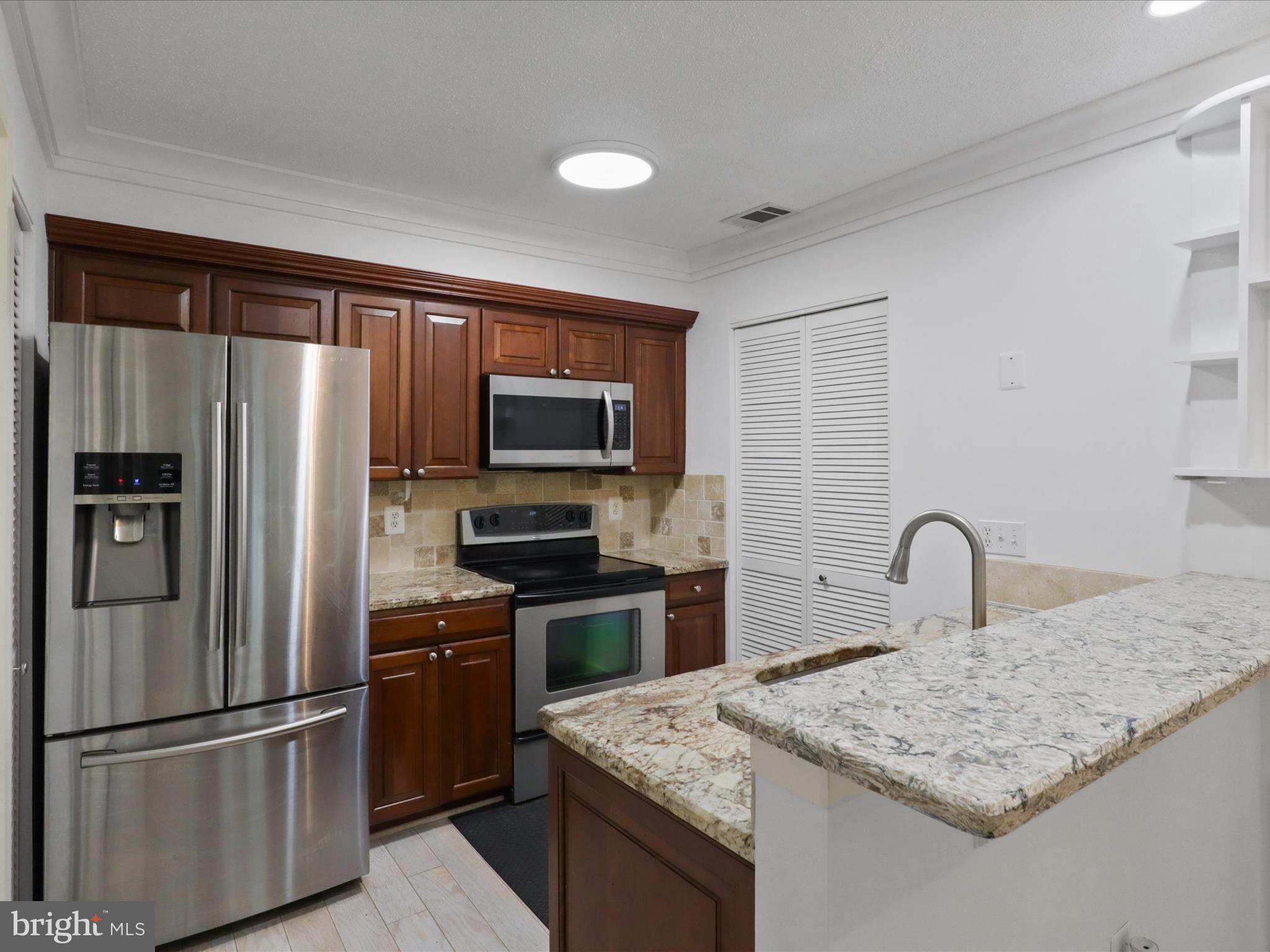 THE COVE - Residential Lease