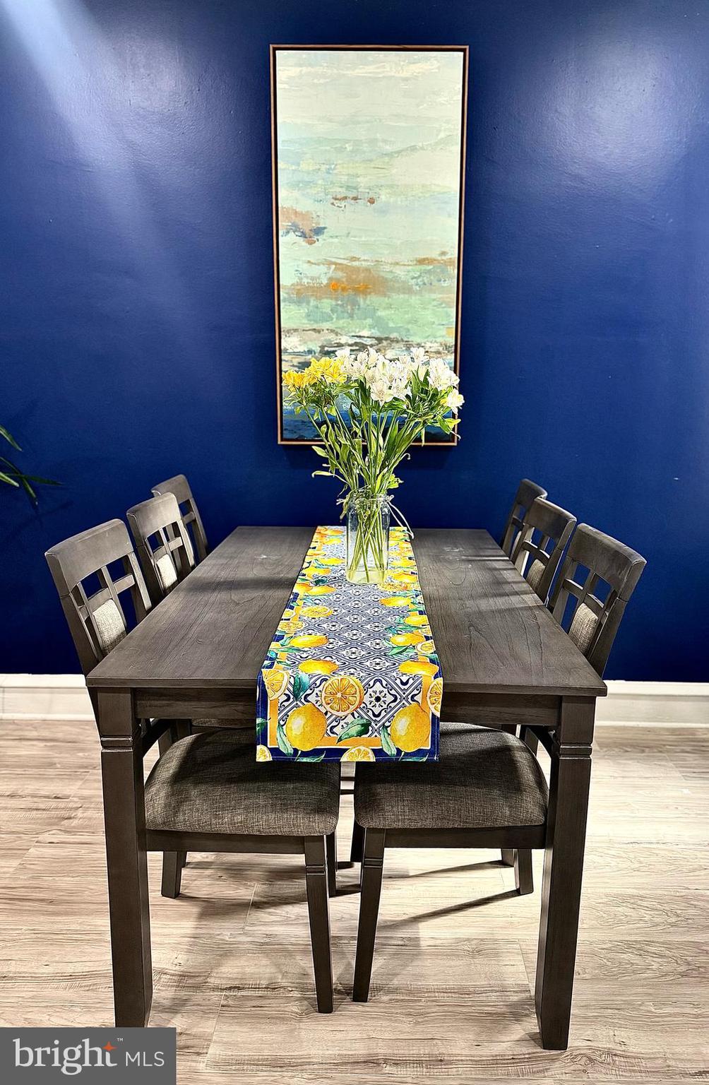 OXFORD CIRCLE - Residential