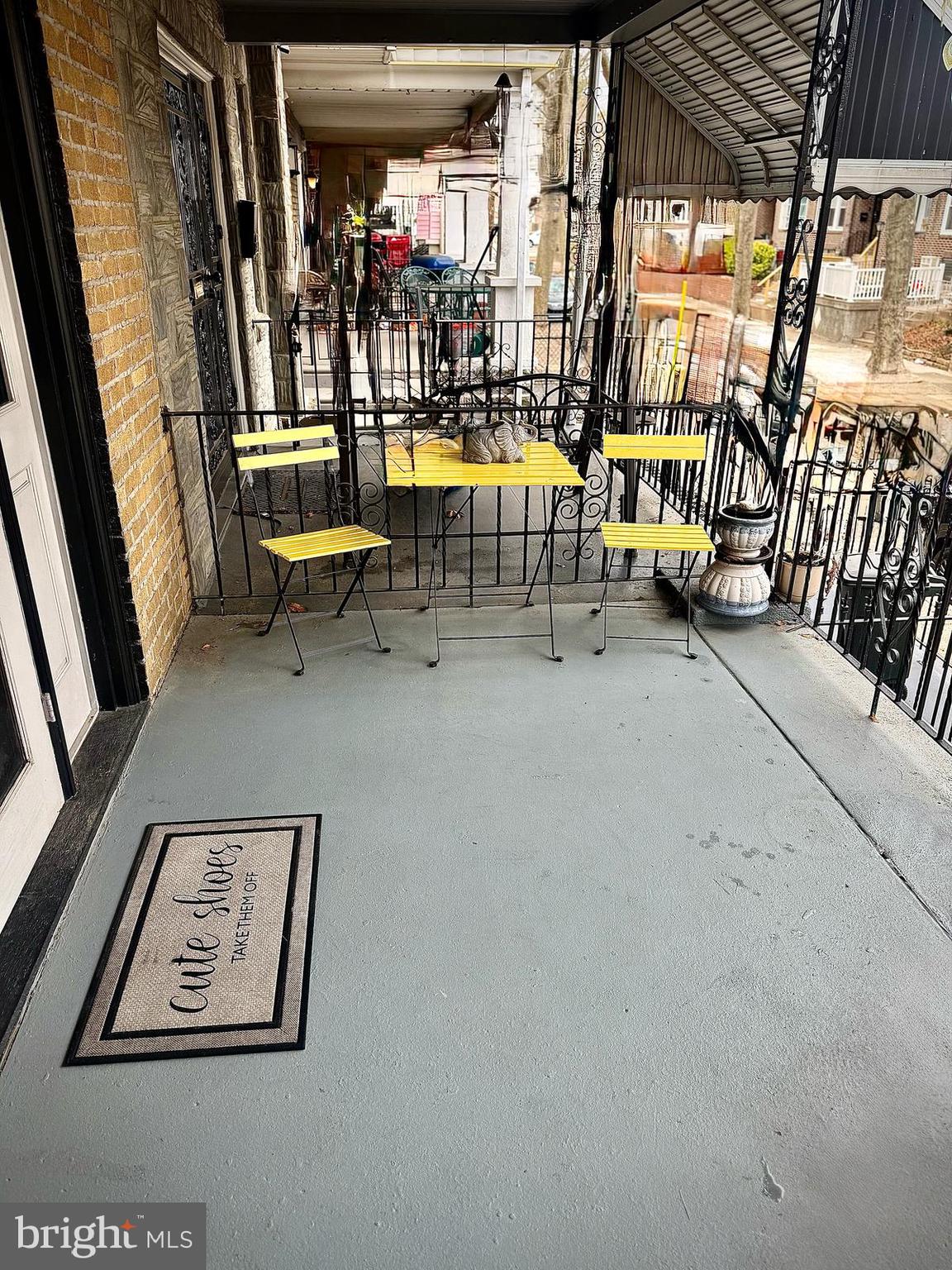 OXFORD CIRCLE - Residential