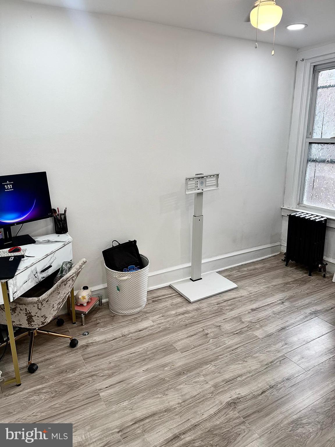 OXFORD CIRCLE - Residential