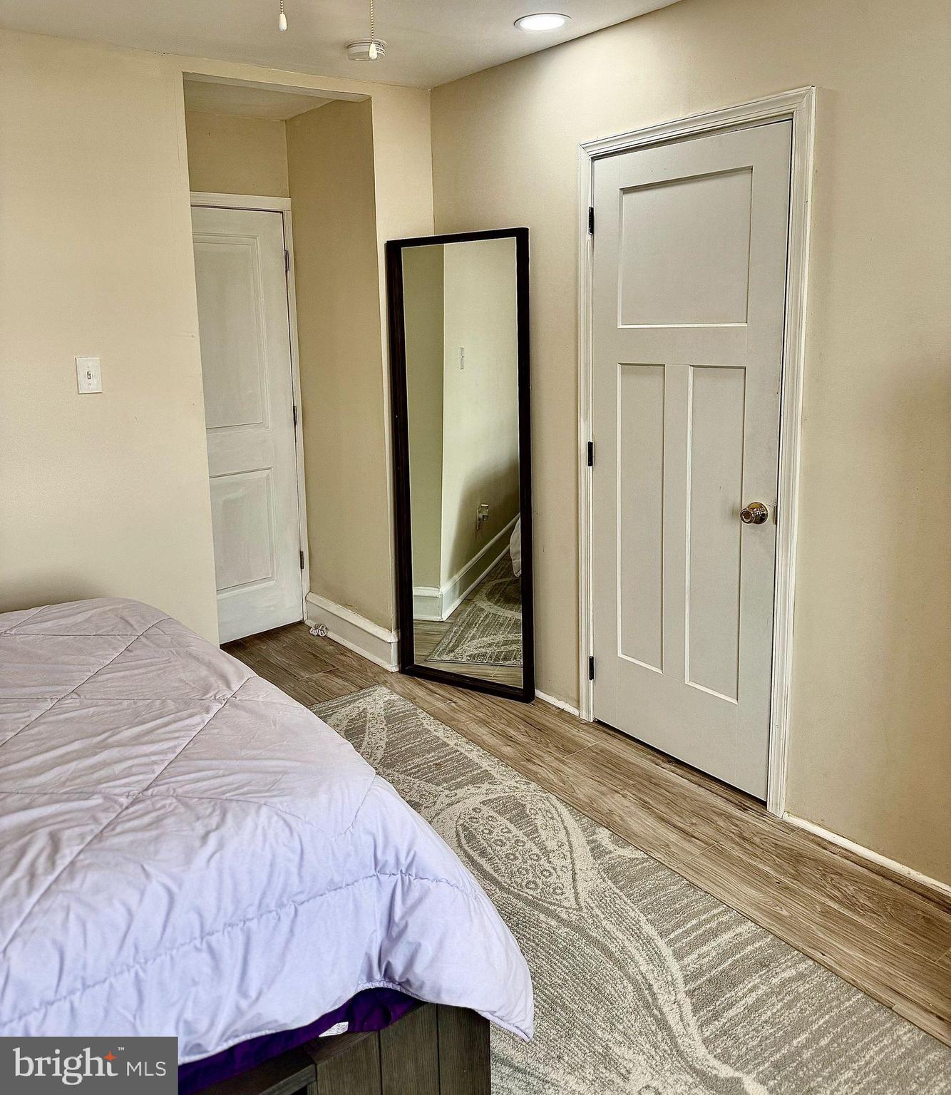 OXFORD CIRCLE - Residential