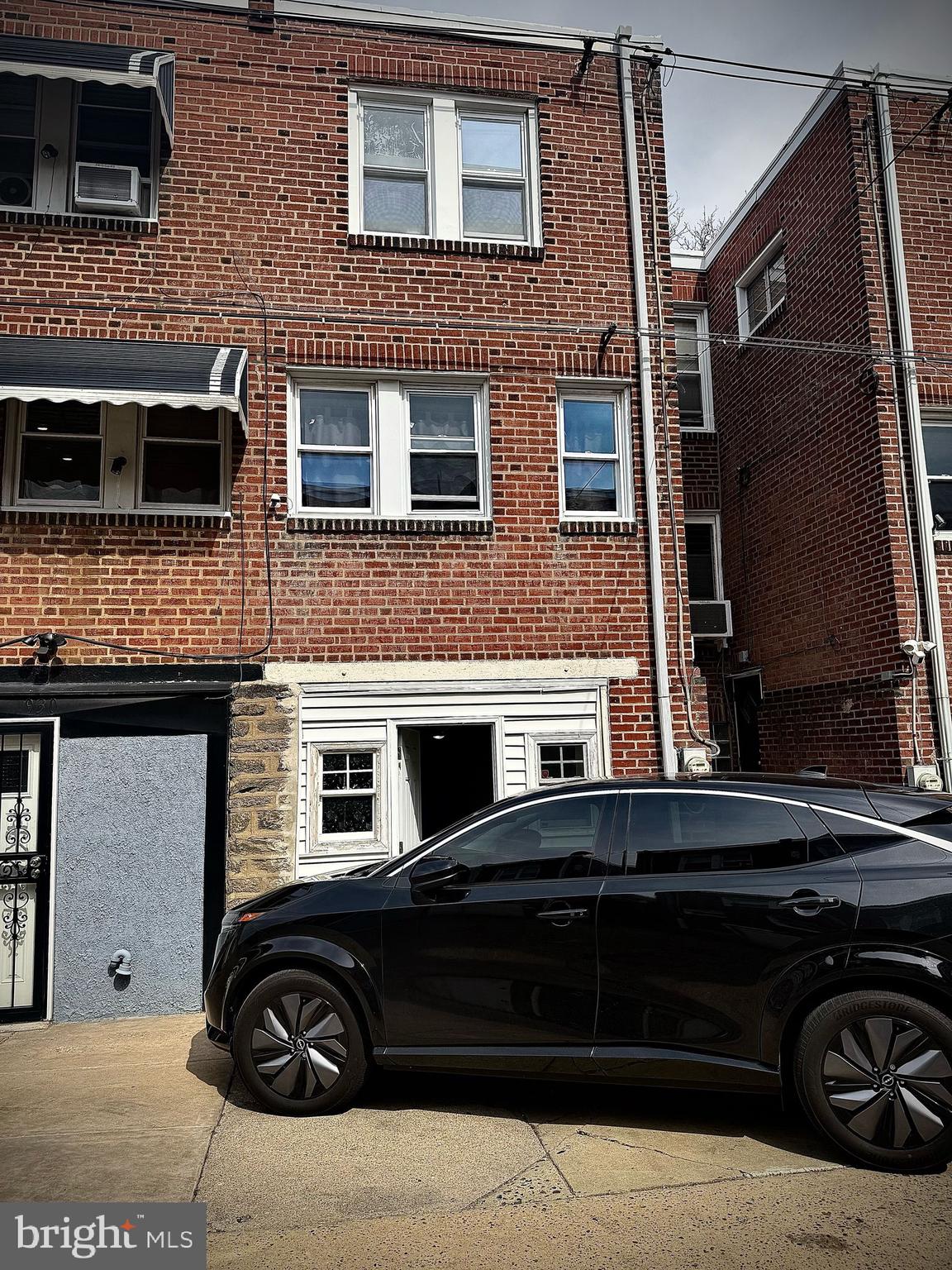 OXFORD CIRCLE - Residential