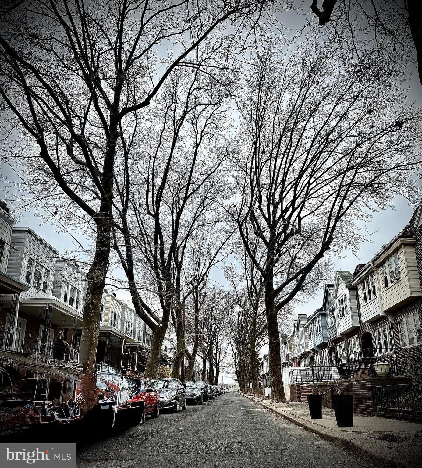 OXFORD CIRCLE - Residential