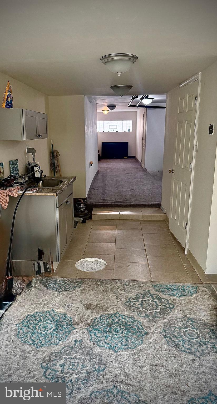 OXFORD CIRCLE - Residential