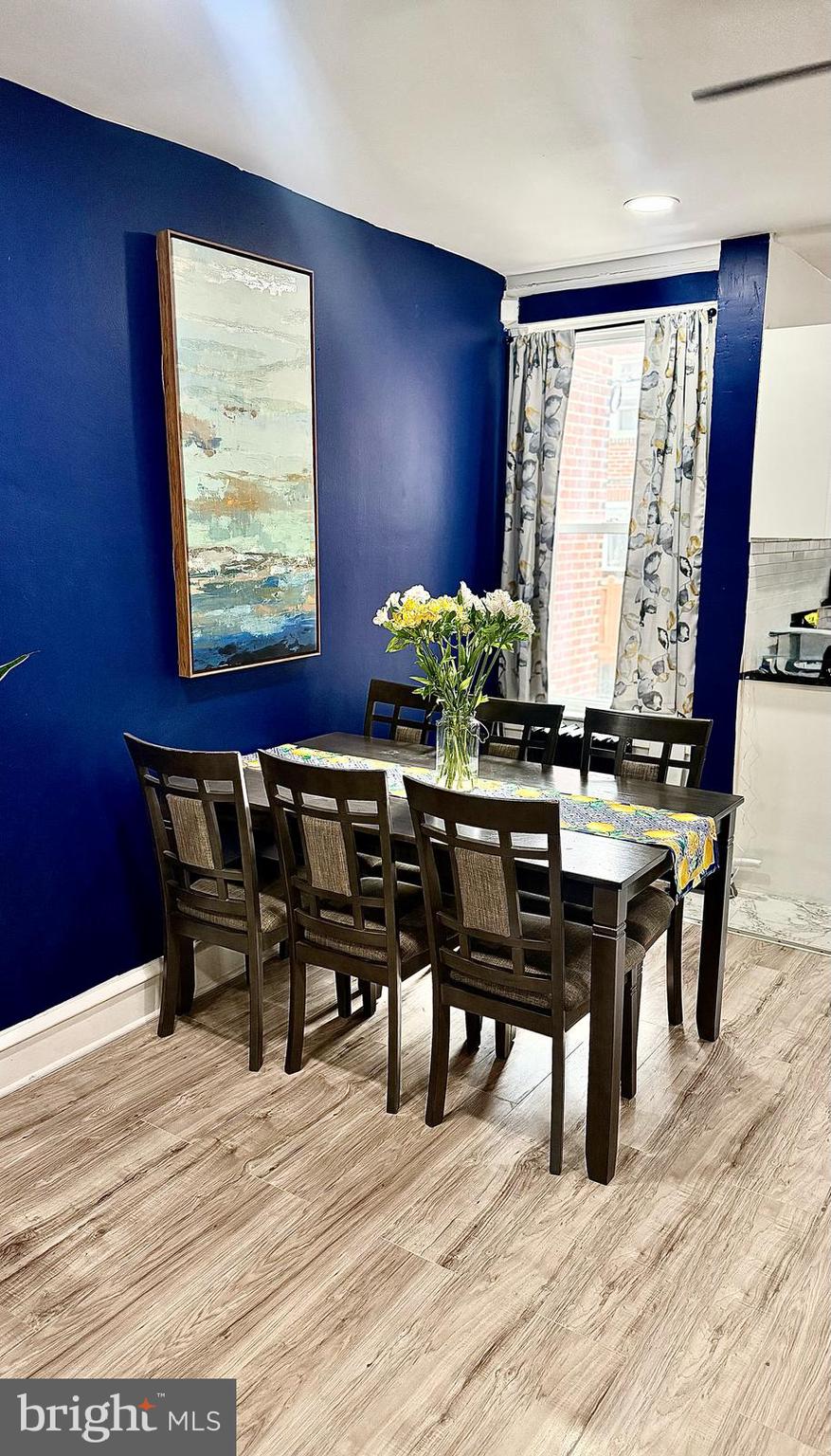 OXFORD CIRCLE - Residential