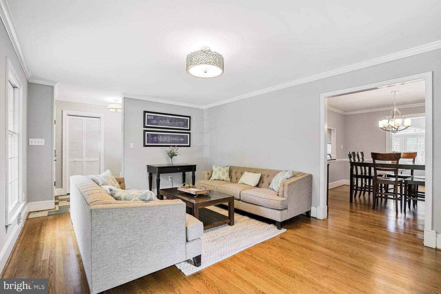 RIVERSIDE GARDENS - Residential