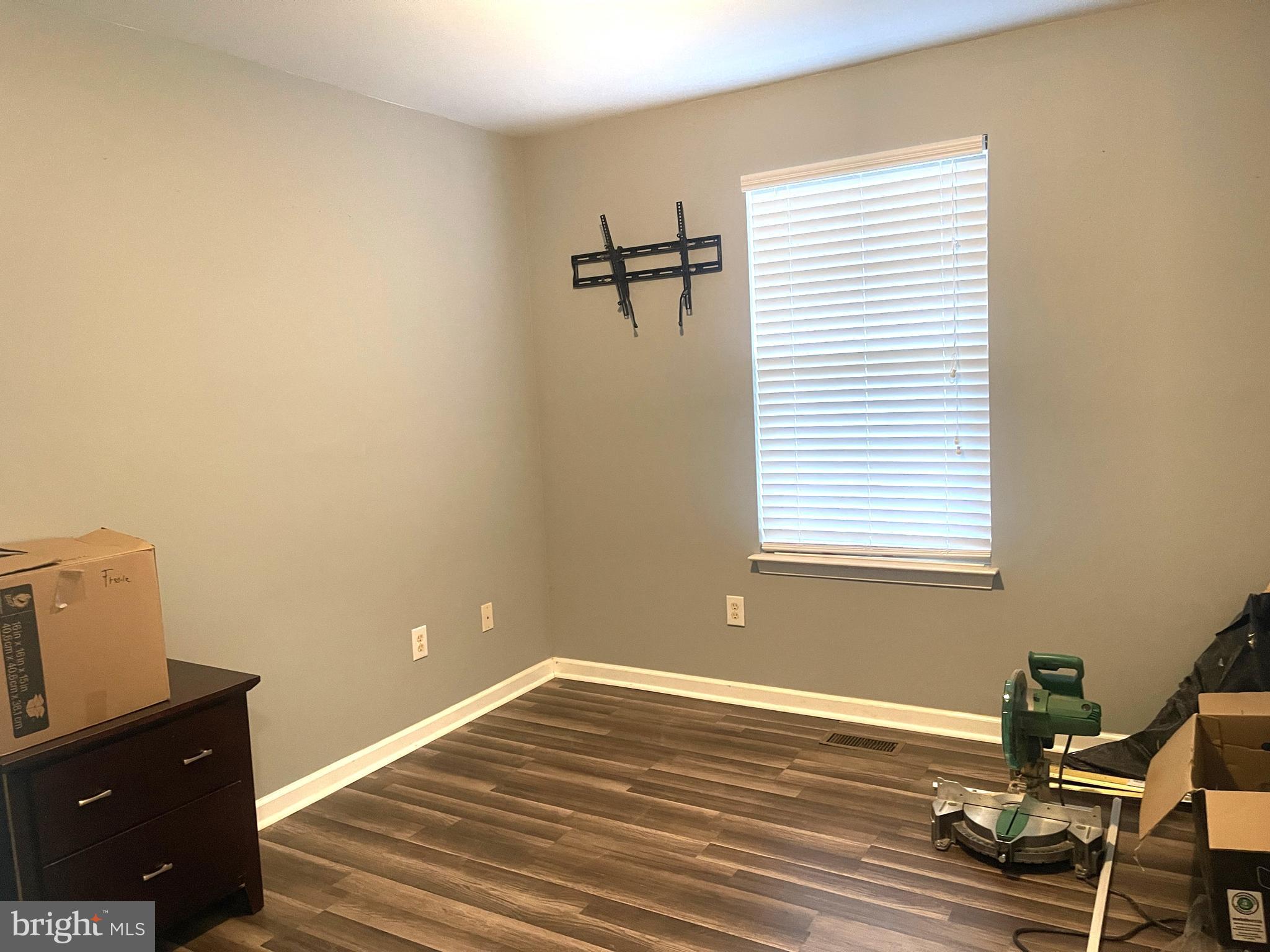 GLEBE HARBOR - Residential