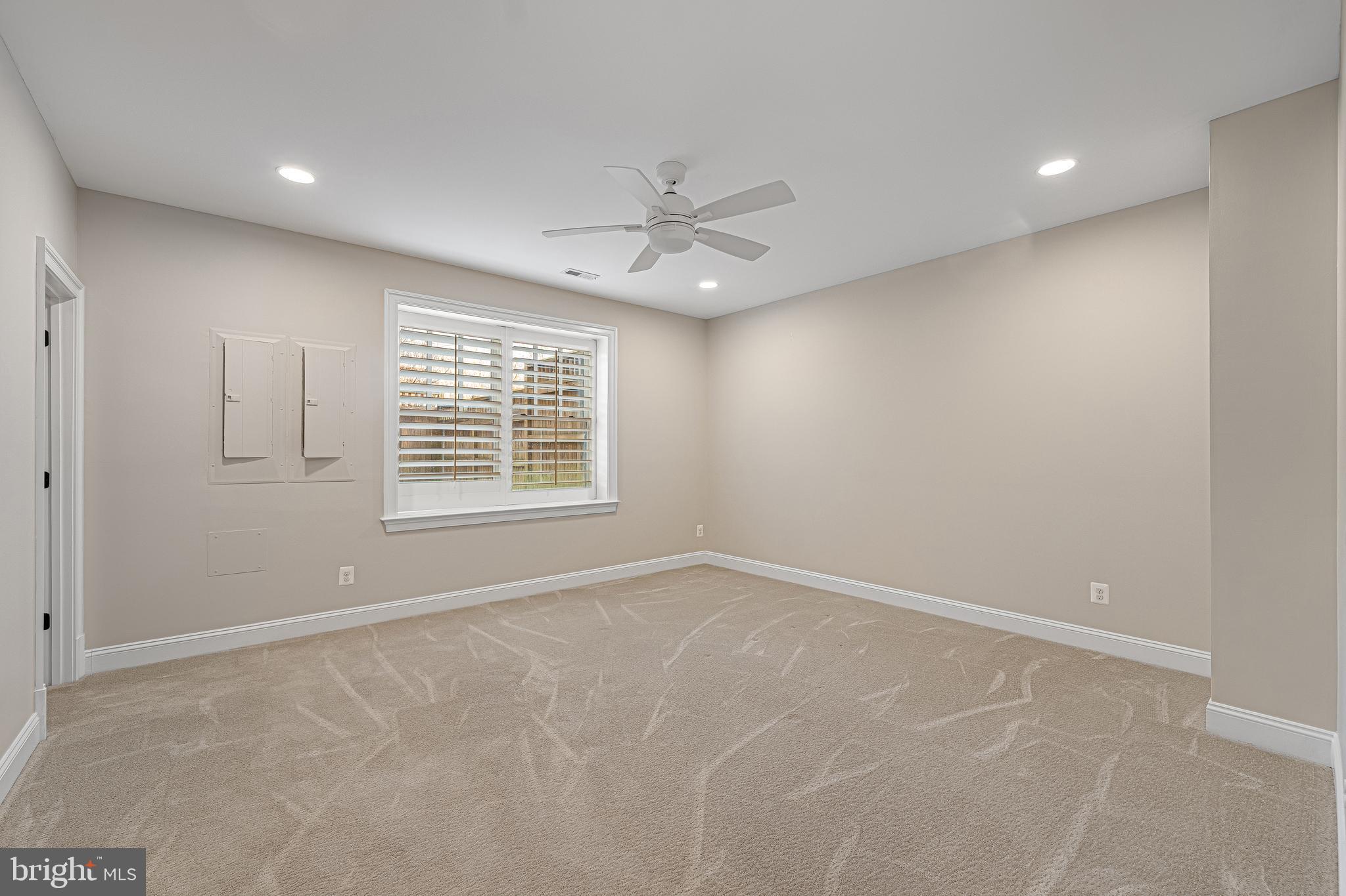 SALONA VILLAGE - Residential