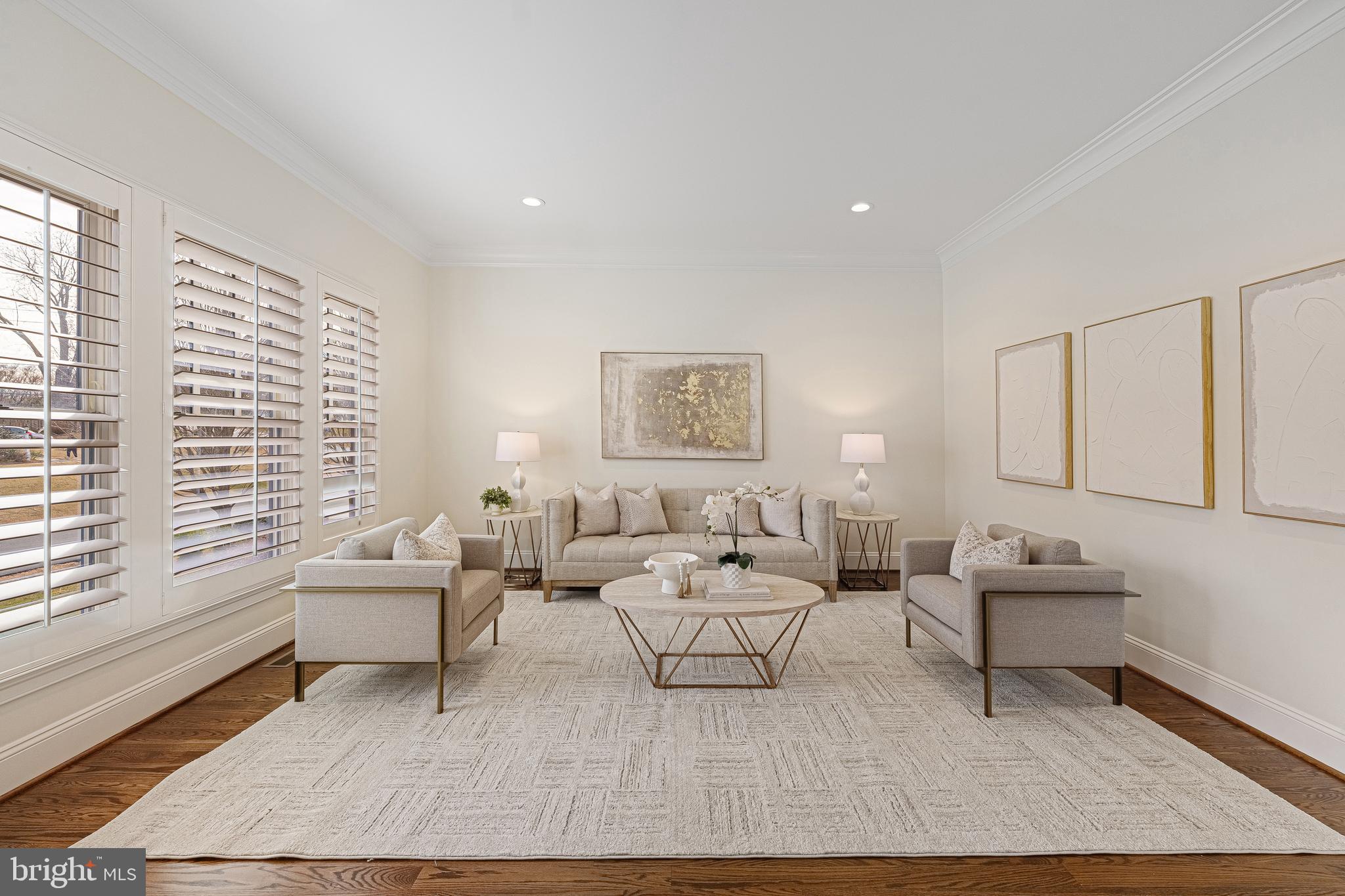 SALONA VILLAGE - Residential