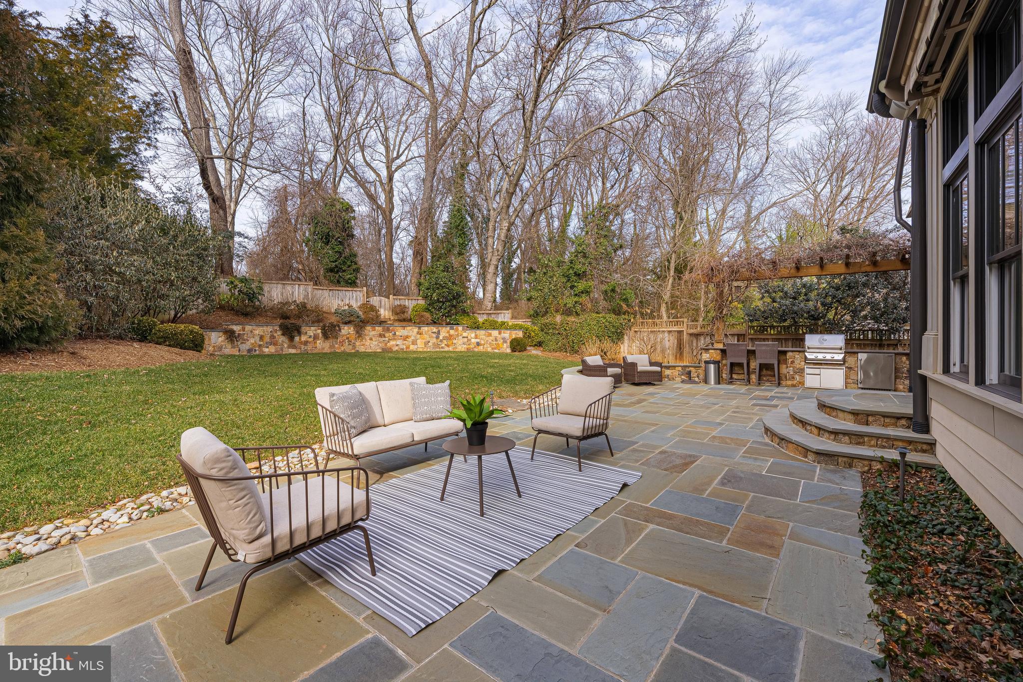 SALONA VILLAGE - Residential