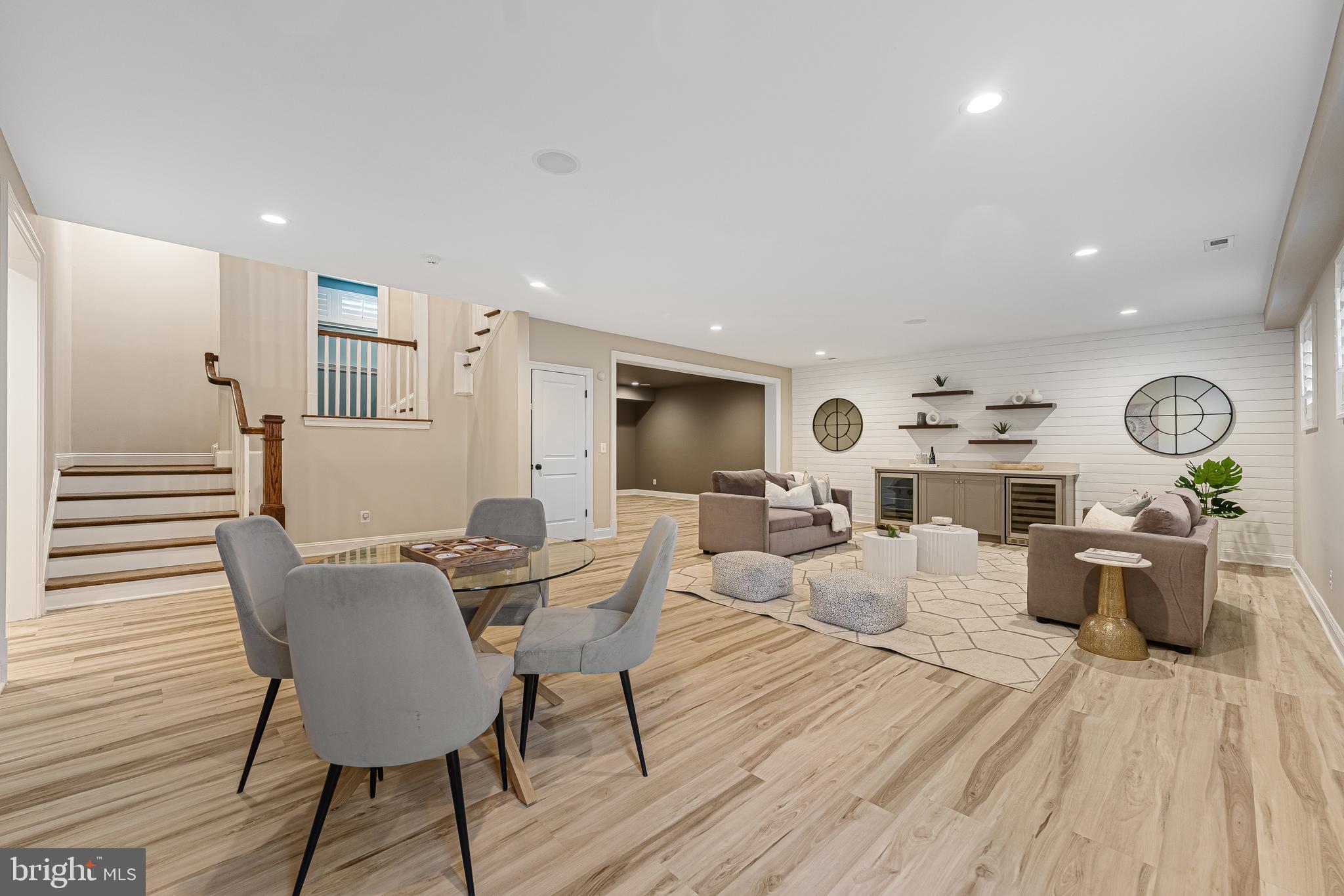 SALONA VILLAGE - Residential