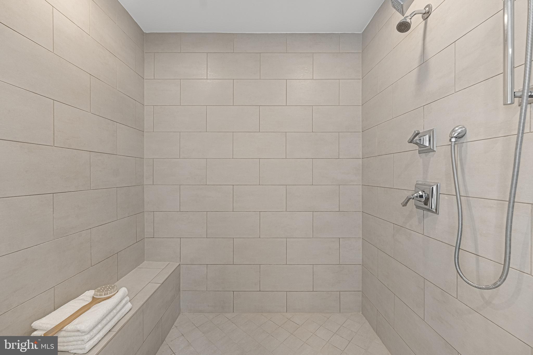 SALONA VILLAGE - Residential