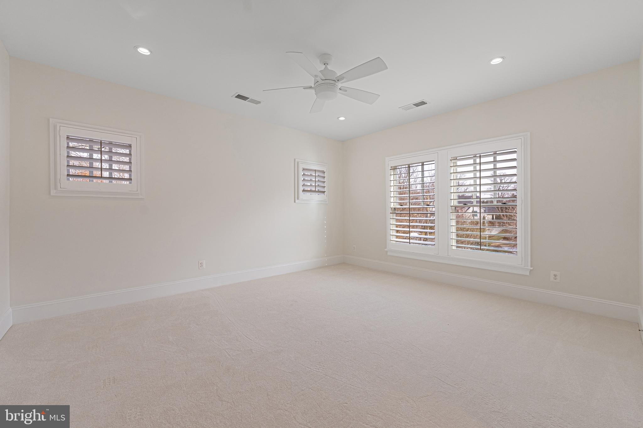 SALONA VILLAGE - Residential