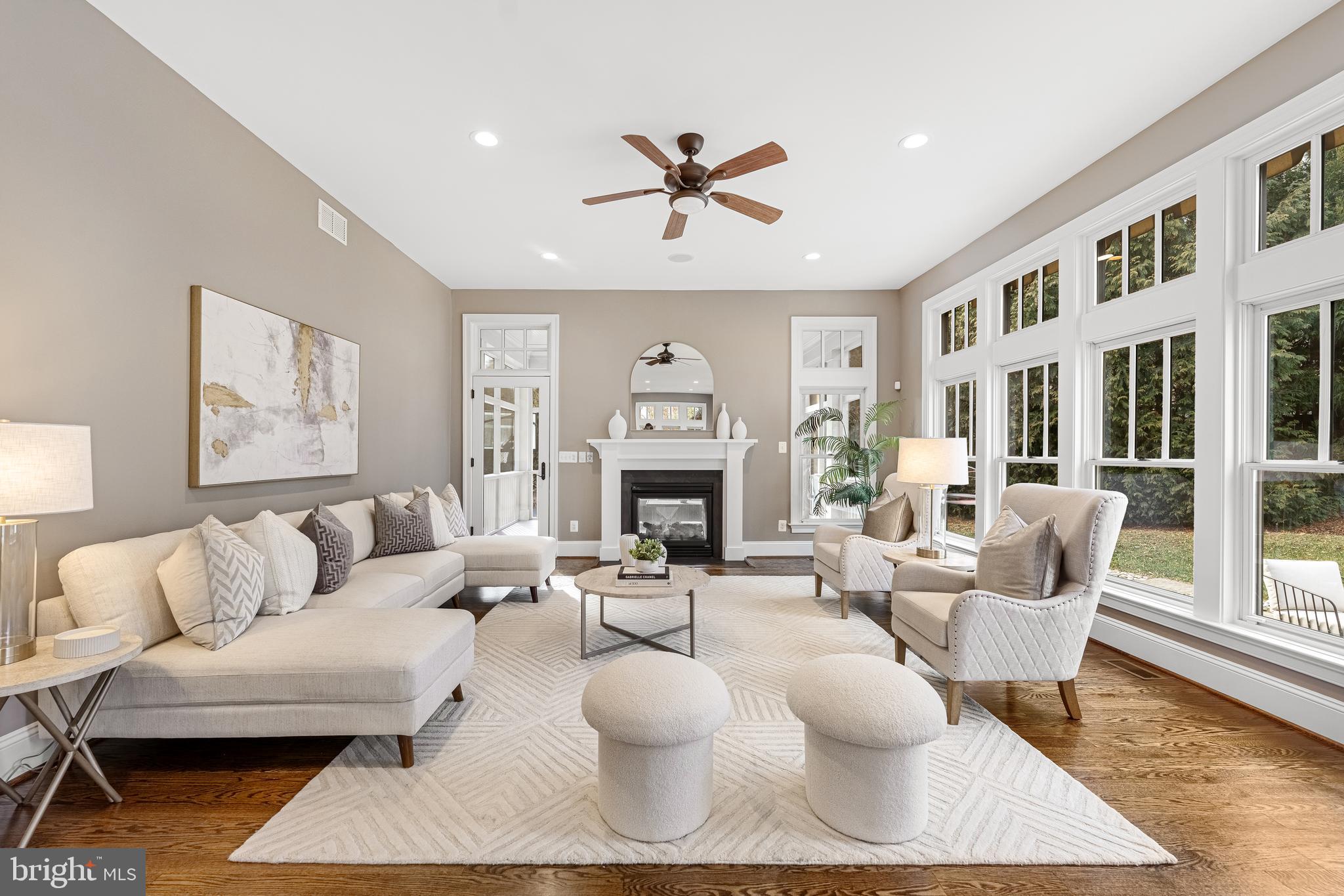 SALONA VILLAGE - Residential