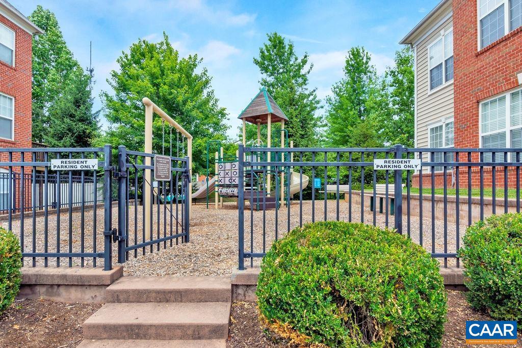 GLENWOOD STATION - Residential