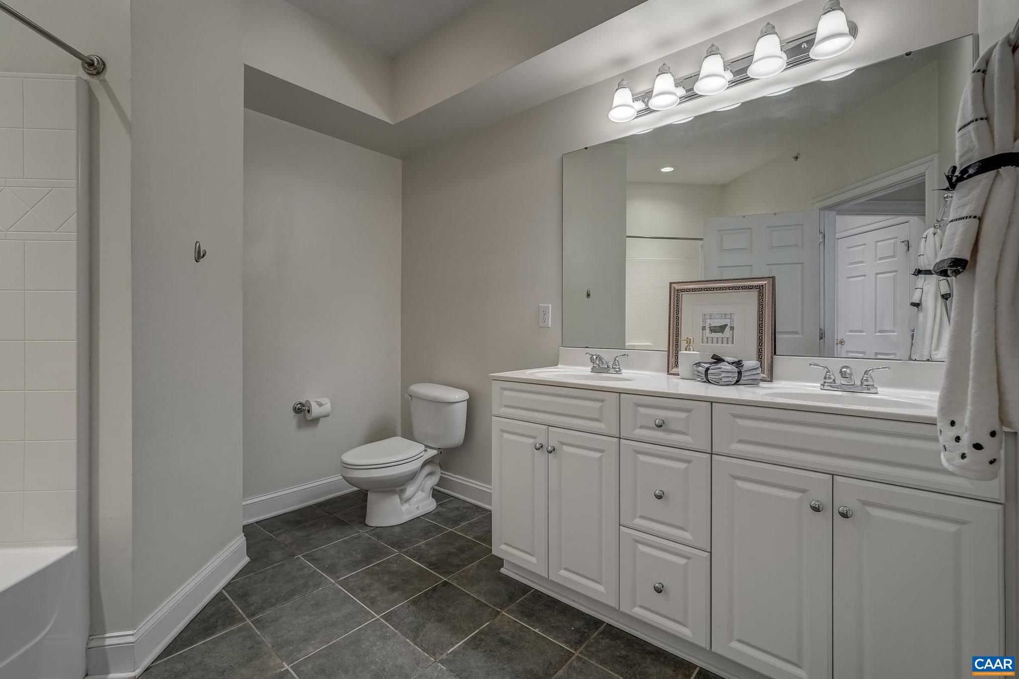 GLENWOOD STATION - Residential