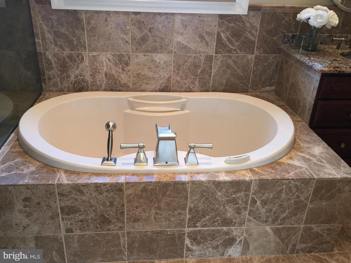 HARBOR HILLS - Residential