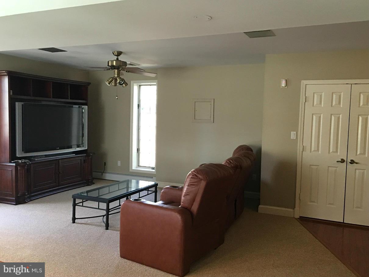 HARBOR HILLS - Residential